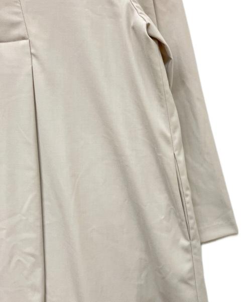KUMIKYOKU（クミキョク）KUMIKYOKU (クミキョク) ハンサムツイル ワンピース ベージュ サイズ:3 未使用品の古着・服飾アイテム