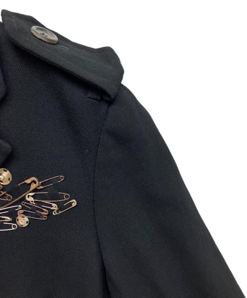 COMME des GARCONS COMME des GARCONS（コムデギャルソン コムデギャルソン）COMME des GARCONS COMME des GARCONS (コムデギャルソン コムデギャルソン) ピンデザイン装飾3Bジャケット ブラック サイズ:Sの古着・服飾アイテム