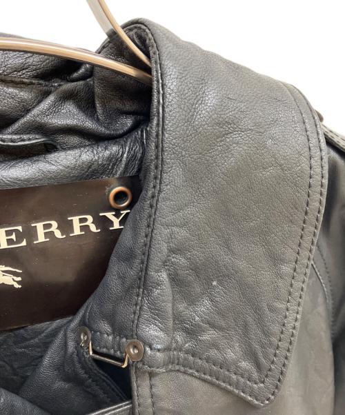 BURBERRY（バーバリー）BURBERRY (バーバリー) レザーショートトレンチジャケット ブラック サイズ:40の古着・服飾アイテム