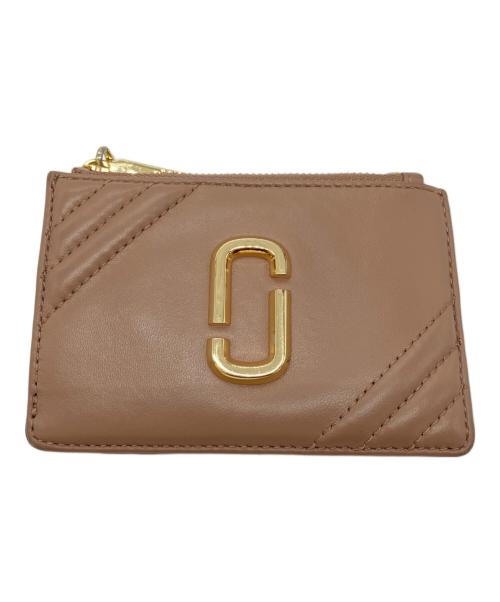 MARC JACOBS（マークジェイコブス）MARC JACOBS (マークジェイコブス) フラグメントケース ベージュ サイズ:-の古着・服飾アイテム