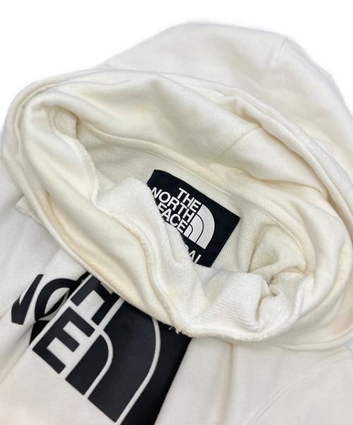 THE NORTH FACE（ザ ノース フェイス）THE NORTH FACE (ザ ノース フェイス) sacai (サカイ) サイドジップパーカー ホワイト サイズ:Mの古着・服飾アイテム