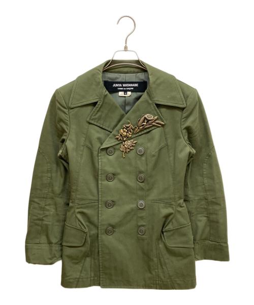 JUNYA WATANABE COMME des GARCONS（(ジュンヤワタナベ コムデギャルソン）JUNYA WATANABE COMME des GARCONS ((ジュンヤワタナベ コムデギャルソン) ブローチ付ダブルジャケット オリーブ サイズ:Sの古着・服飾アイテム