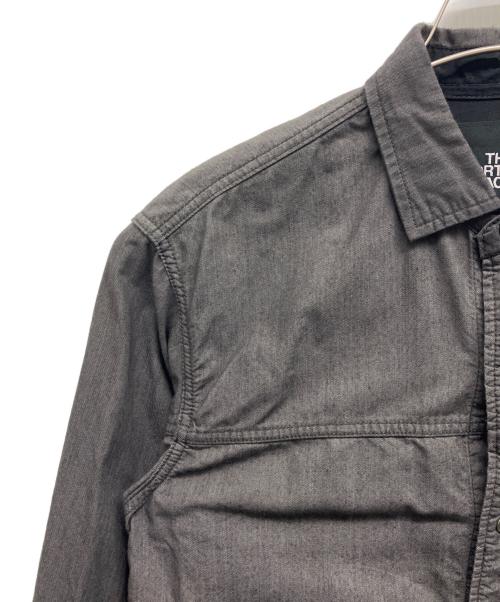 THE NORTH FACE（ザ ノース フェイス）THE NORTH FACE (ザ ノース フェイス) L/S NYLON DENIM NUPTSE SHIRT グレー サイズ:Sの古着・服飾アイテム