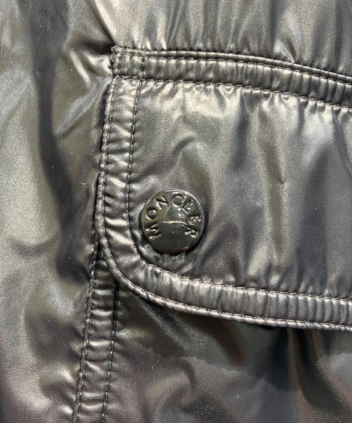MONCLER（モンクレール）MONCLER (モンクレール) ADOXE GIUBBOTTO リバーシブルFファージャケット ブラック×ベージュ サイズ:2の古着・服飾アイテム