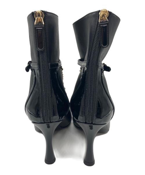 CHANEL（シャネル）CHANEL (シャネル) ビジューココマークレザージップアップアーモンドトゥショートブーツ ブラック サイズ:37C37Cの古着・服飾アイテム