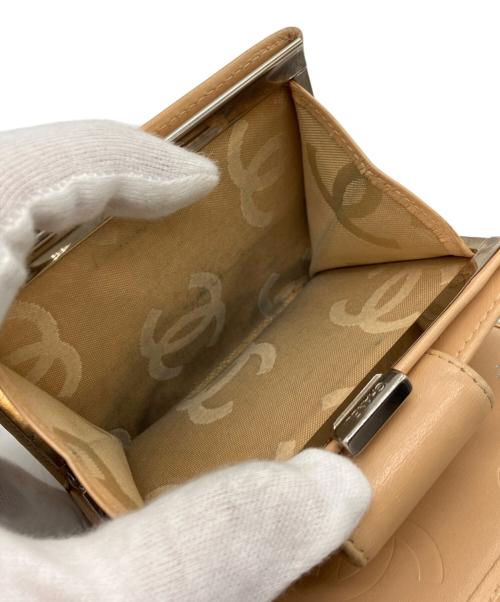CHANEL（シャネル）CHANEL (シャネル) カンボンライン2つ折り財布 ベージュの古着・服飾アイテム