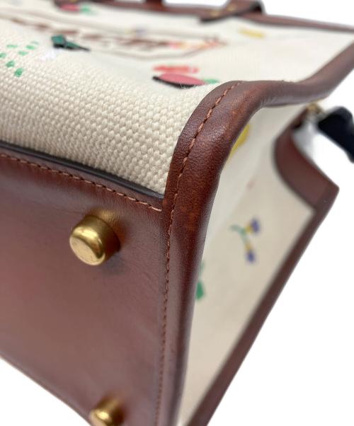 COACH（コーチ）COACH (コーチ) ベジタブルエンブロイダリー2WAYバッグ ベージュの古着・服飾アイテム
