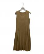 PLEATS PLEASEプリーツプリーズ）の古着「プリーツノースリーブワンピース」｜ベージュ