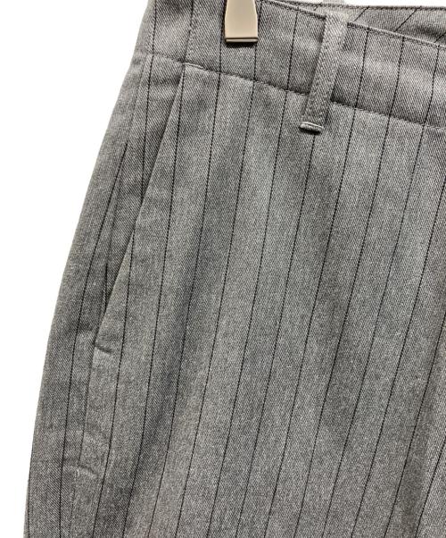 SEQUEL（シークエル）SEQUEL (シークエル) ストライプチノパンツ グレー サイズ:Mの古着・服飾アイテム