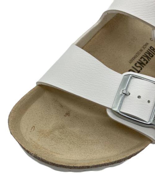 BIRKENSTOCK（ビルケンシュトック）BIRKENSTOCK (ビルケンシュトック) ARIZONA BS ホワイト サイズ:43の古着・服飾アイテム