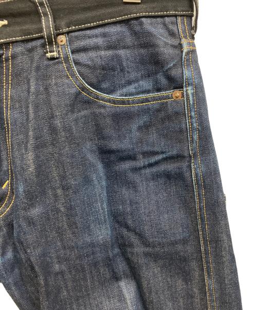 eYe COMME des GARCONS JUNYAWATANABE MAN（アイ コム デ ギャルソン ジュンヤ ワタナベ マン）eYe COMME des GARCONS JUNYAWATANABE MAN (アイ コム デ ギャルソン ジュンヤ ワタナベ マン) LEVI'S (リーバイス) Wネーム再構築デニムパンツ インディゴ サイズ:Mの古着・服飾アイテム