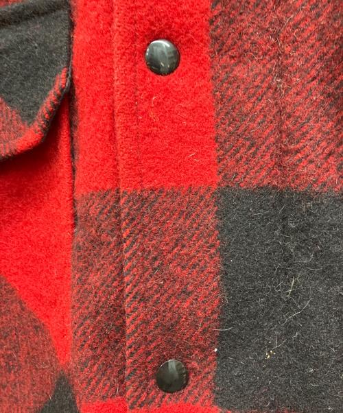 JOHNSON WOOLEN MILLS（ジョンソンウーレンミルズ）JOHNSON WOOLEN MILLS (ジョンソンウーレンミルズ) バッファローチェックウールハンティングジャケット レッド サイズ:不明の古着・服飾アイテム