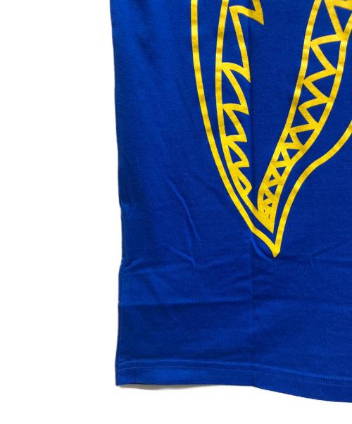A BATHING APE（アベイシングエイプ）A BATHING APE (ア ベイシング エイプ) Big sharkTシャツ ブルー サイズ:Mの古着・服飾アイテム