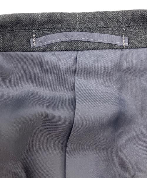 J.PRESS（ジェイプレス）J.PRESS (ジェイプレス) ウールセットアップ グレー サイズ:Ｃ94-Ｗ86-Ｔ165 B4の古着・服飾アイテム