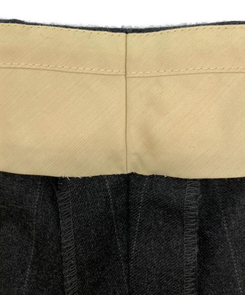J.PRESS（ジェイプレス）J.PRESS (ジェイプレス) ウールセットアップ グレー サイズ:Ｃ94-Ｗ86-Ｔ165 B4の古着・服飾アイテム