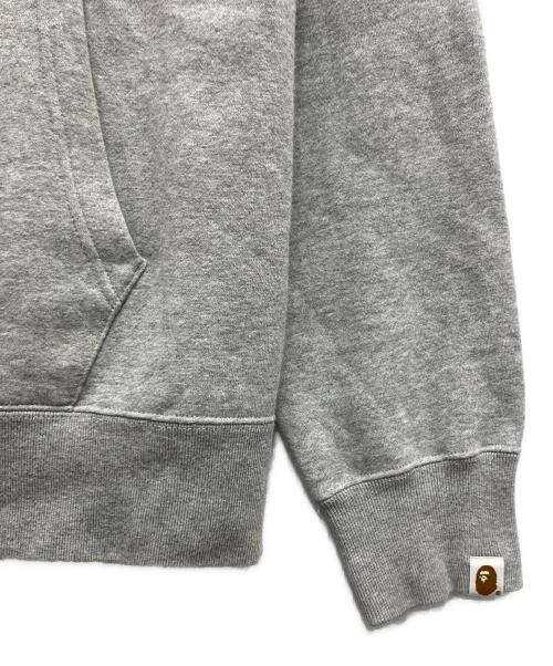 A BATHING APE（ア ベイシング エイプ）A BATHING APE (ア ベイシング エイプ) プリントジップパーカー グレー サイズ:XLの古着・服飾アイテム
