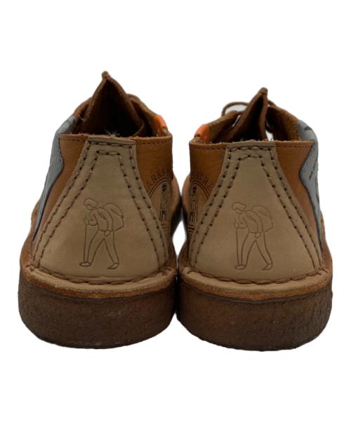 CLARKS（クラークス）CLARKS (クラークス) パッチワークDESERT TREK ブラウン サイズ:US7 1/2の古着・服飾アイテム