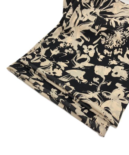 journal standard L'essage（ジャーナルスタンダード レサージュ）journal standard L'essage (ジャーナルスタンダード レサージュ) フラワープリントパンツ ブラック サイズ:Freeの古着・服飾アイテム