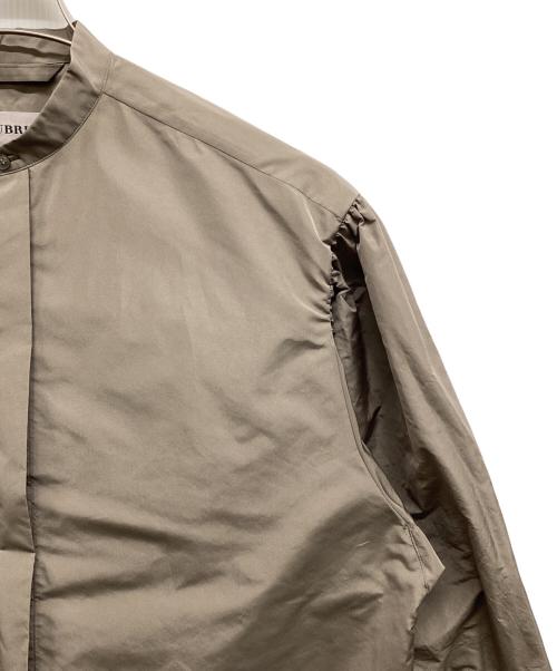 AUBRIOT（オブリオ）AUBRIOT (オブリオ) メモリータフタ ブラウス ベージュ サイズ:2の古着・服飾アイテム