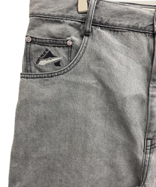 AVIREX（アヴィレックス）AVIREX (アヴィレックス) VARSITY PAINTER SHORTS グレー サイズ:2XLの古着・服飾アイテム