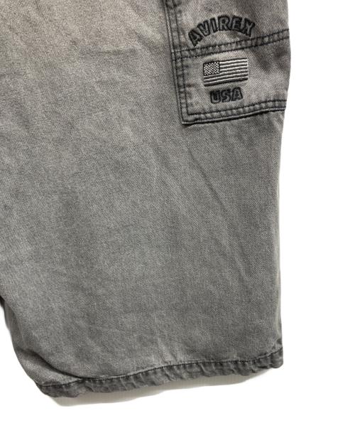AVIREX（アヴィレックス）AVIREX (アヴィレックス) VARSITY PAINTER SHORTS グレー サイズ:2XLの古着・服飾アイテム