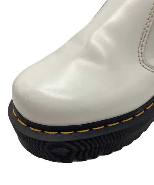 Dr.Martens（ドクターマーチン）Dr.Martens (ドクターマーチン) QUAD チェルシーブーツ ホワイト サイズ:UK 3の古着・服飾アイテム
