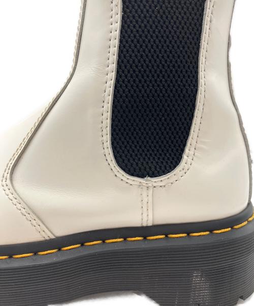Dr.Martens（ドクターマーチン）Dr.Martens (ドクターマーチン) QUAD チェルシーブーツ ホワイト サイズ:UK 3の古着・服飾アイテム