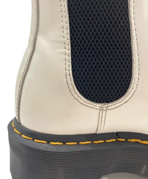 Dr.Martens（ドクターマーチン）Dr.Martens (ドクターマーチン) QUAD チェルシーブーツ ホワイト サイズ:UK 3の古着・服飾アイテム