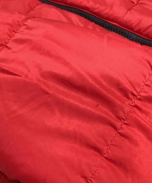 EMPORIO ARMANI（エンポリオ アルマーニ）EMPORIO ARMANI (エンポリオ アルマーニ) パデットナイロンコート レッド サイズ:不明の古着・服飾アイテム
