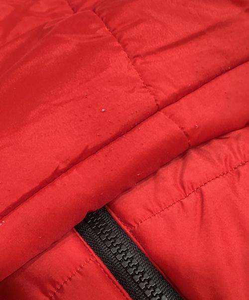 EMPORIO ARMANI（エンポリオ アルマーニ）EMPORIO ARMANI (エンポリオ アルマーニ) パデットナイロンコート レッド サイズ:不明の古着・服飾アイテム