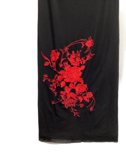 VIVIENNE TAM（ヴィヴィアンタム）VIVIENNE TAM (ヴィヴィアンタム) パワーネットフラワーエンブロイダリースカート ブラックの古着・服飾アイテム