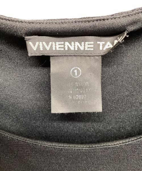 VIVIENNE TAM（ヴィヴィアンタム）VIVIENNE TAM (ヴィヴィアンタム) パワーネットフラワーエンブロイダリーノースリーブカットソー ブラック サイズ:1の古着・服飾アイテム