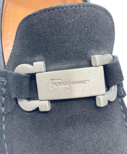 Salvatore Ferragamo（サルヴァトーレ フェラガモ）Salvatore Ferragamo (サルヴァトーレ フェラガモ) ガンチーニスエードローファー ブラック サイズ:7・1/2の古着・服飾アイテム