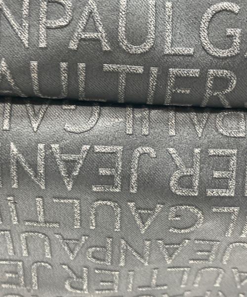 Jean Paul GAULTIER（ジャンポールゴルチェ）Jean Paul GAULTIER (ジャンポールゴルチェ) タイポグラフィエンボストートバッグ ブラック サイズ:下記参照の古着・服飾アイテム