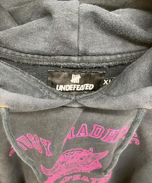 UNDEFEATED（アンディフィーテッド）UNDEFEATED (アンディフィーテッド) プリントパーカー ブラック サイズ:XLの古着・服飾アイテム