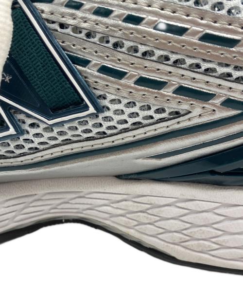 NEW BALANCE（ニューバランス）NEW BALANCE (ニューバランス) スニーカー シルバー サイズ:US9 UK8.5 EU42.5 JPN27の古着・服飾アイテム