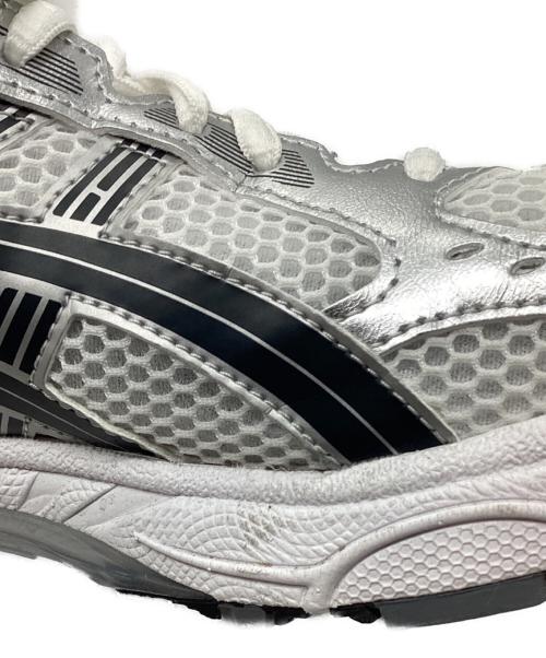 asics（アシックス）asics (アシックス) GEL-KAYANO 14 シルバー サイズ:27.5の古着・服飾アイテム