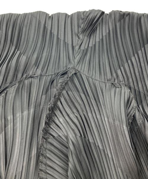 ISSEY MIYAKE（イッセイミヤケ）ISSEY MIYAKE (イッセイミヤケ) プリーツ変形ショールカラージャケット ブラック サイズ:2の古着・服飾アイテム