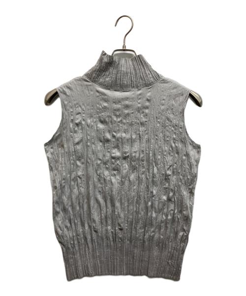 ISSEY MIYAKE（イッセイミヤケ）ISSEY MIYAKE (イッセイミヤケ) シワ加工ノースリーブブラウス グレー サイズ:2の古着・服飾アイテム