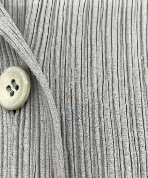 ISSEY MIYAKE（イッセイミヤケ）ISSEY MIYAKE (イッセイミヤケ) プリーツ3Bテーラードジャケット グリーン サイズ:Mの古着・服飾アイテム