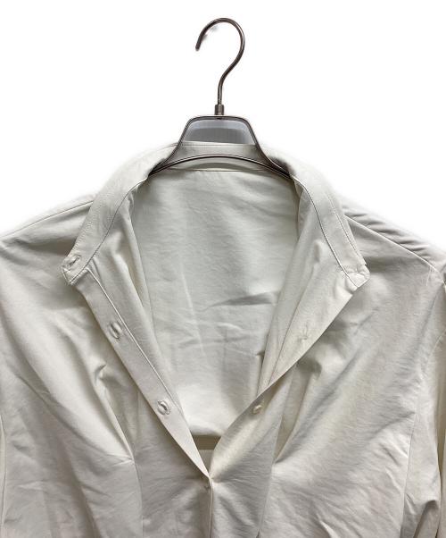 hellam（ヘラム）hellam (ヘラム) HOTARU 合繊ウエストタックシャツ アイボリー サイズ:Freeの古着・服飾アイテム