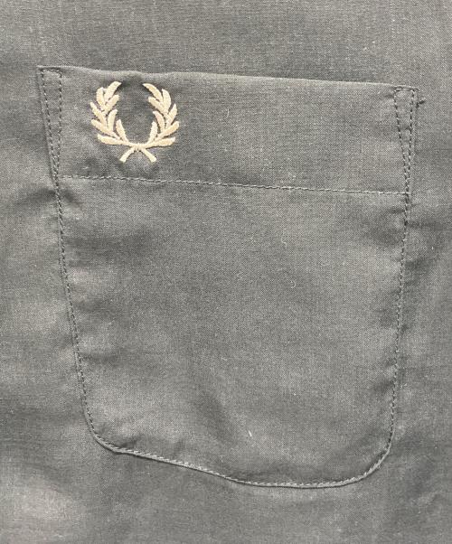 FRED PERRY（フレッドペリー）FRED PERRY (フレッドペリー) RAY BEAMS (レイ ビームス) 別注Knitted Collar Shirt ブラック サイズ:UK10 D36 EUR38 USA6の古着・服飾アイテム
