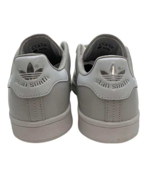 adidas（アディダス）adidas (アディダス) BEAUTY&YOUTH (ビューティーアンドユース) STAN SMITH BY グレー サイズ:US 5 1/2 UK 5 FR 38 JP 23.5 CHN 23.5の古着・服飾アイテム