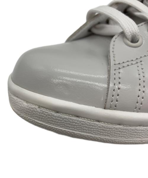 adidas（アディダス）adidas (アディダス) BEAUTY&YOUTH (ビューティーアンドユース) STAN SMITH BY グレー サイズ:US 5 1/2 UK 5 FR 38 JP 23.5 CHN 23.5の古着・服飾アイテム