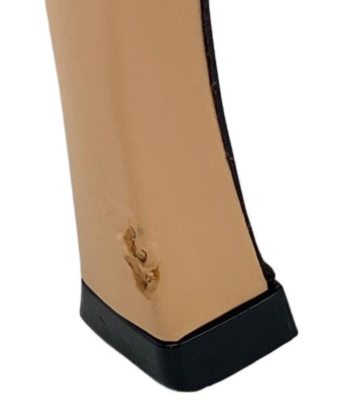 Roger Vivier（ロジェ ヴィヴィエ）Roger Vivier (ロジェ ヴィヴィエ) トランペット パテントレザー パンプス ベージュ サイズ:23.5cmの古着・服飾アイテム