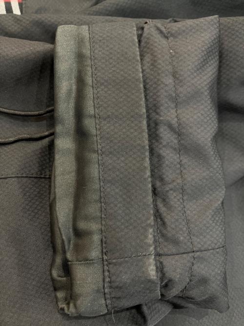 BURBERRY BLACK LABEL（バーバリーブラックレーベル）BURBERRY BLACK LABEL (バーバリーブラックレーベル) フーデッドジャケット ブラック サイズ:Mの古着・服飾アイテム