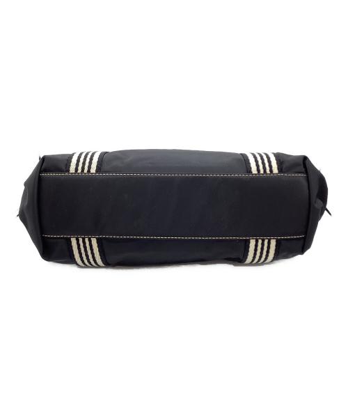 BURBERRY BLUE LABEL（バーバリー ブルー レーベル）BURBERRY BLUE LABEL (バーバリー ブルー レーベル) ナイロンワンショルダーバッグ ブラックの古着・服飾アイテム