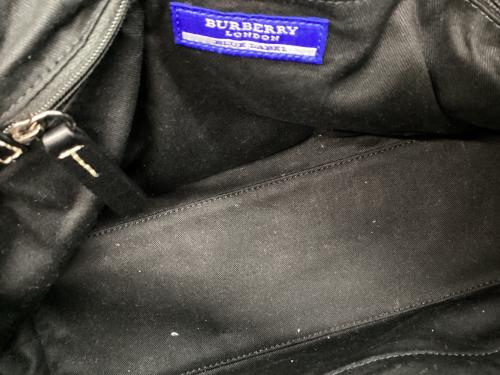 BURBERRY BLUE LABEL（バーバリー ブルー レーベル）BURBERRY BLUE LABEL (バーバリー ブルー レーベル) ナイロンワンショルダーバッグ ブラックの古着・服飾アイテム