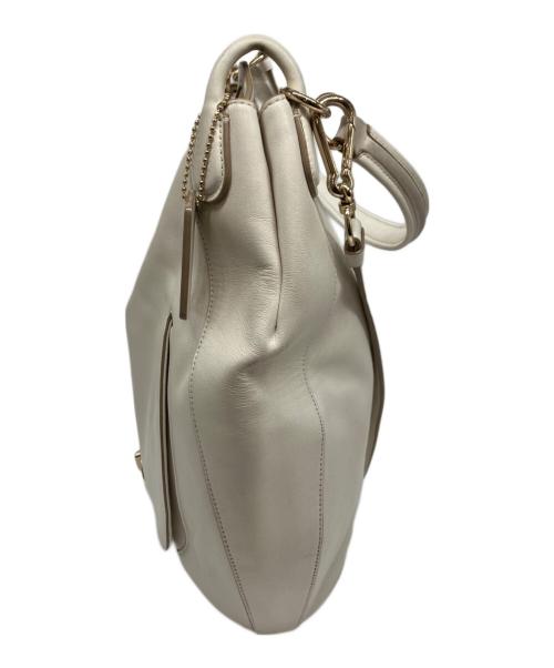 COACH（コーチ）COACH (コーチ) ターンロックサークルホーボーバッグ ホワイトの古着・服飾アイテム