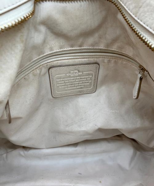 COACH（コーチ）COACH (コーチ) ターンロックサークルホーボーバッグ ホワイトの古着・服飾アイテム